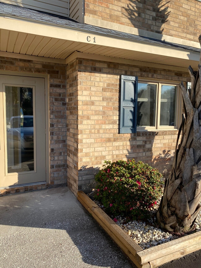 Building Photo - 203 Double Eagle Dr