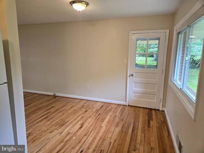 Building Photo - 13118 Vandalia Ct