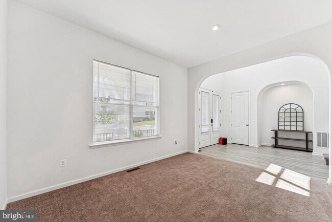 Building Photo - 58 Boxelder Dr