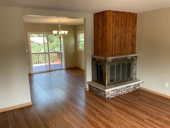 Building Photo - 6415 Londonderry Dr