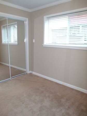 Building Photo - 39 Sunset Dr