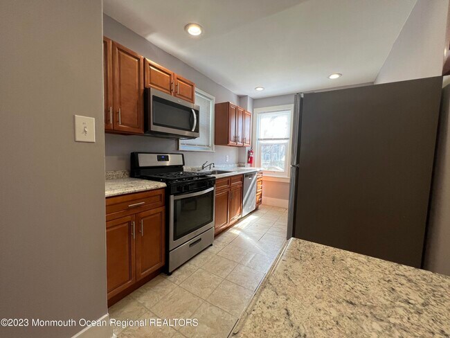 Building Photo - 39 Railroad Ave