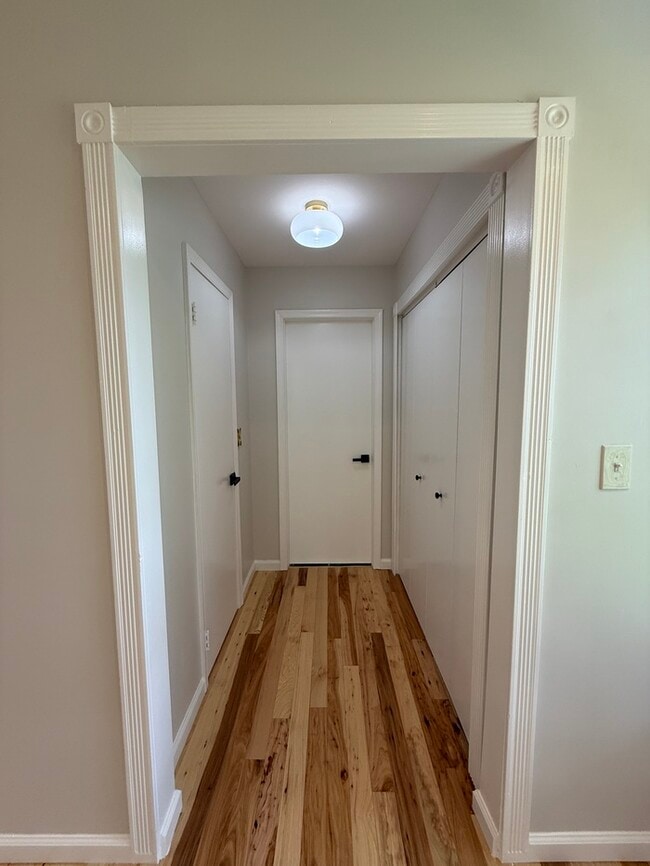 Building Photo - 271 Edgeware Ct