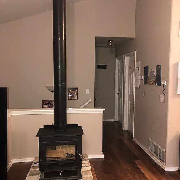 Building Photo - 3-Bed, 2-Bath Retreat in Scenic Eagle River, AK!"