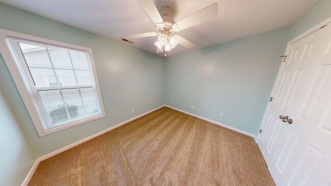 Building Photo - 4 Bedrooms in Established Hope Mills Commu...