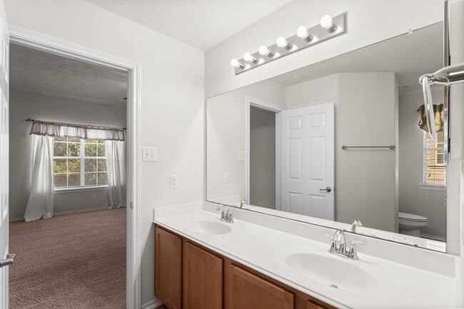 Building Photo - 239 Bloomhill Pl
