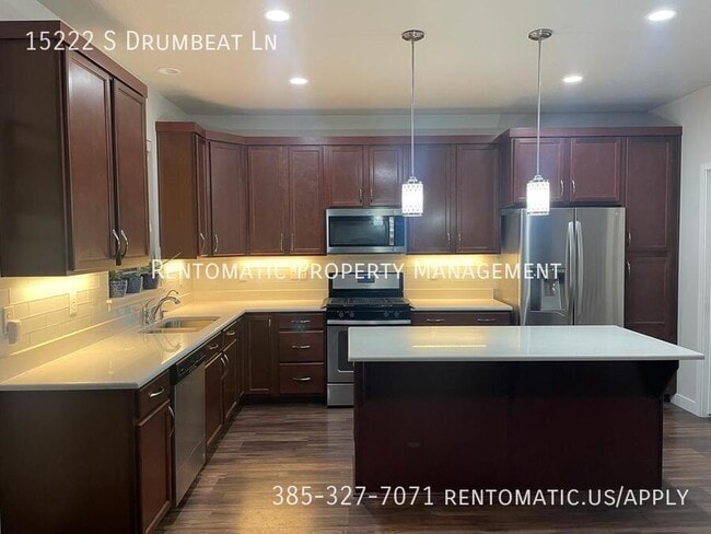 Building Photo - 15222 Drumbeat Ln