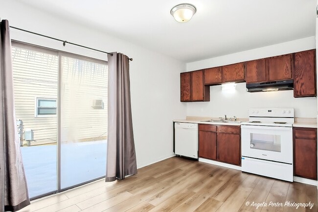 Building Photo - 829 Washington St