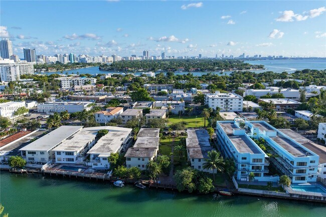 Building Photo - 1139 Marseille Dr