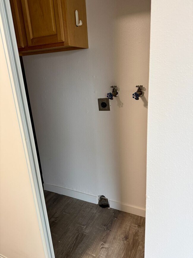 Building Photo - Multnomah Village in the Heart of-Brand new remodel