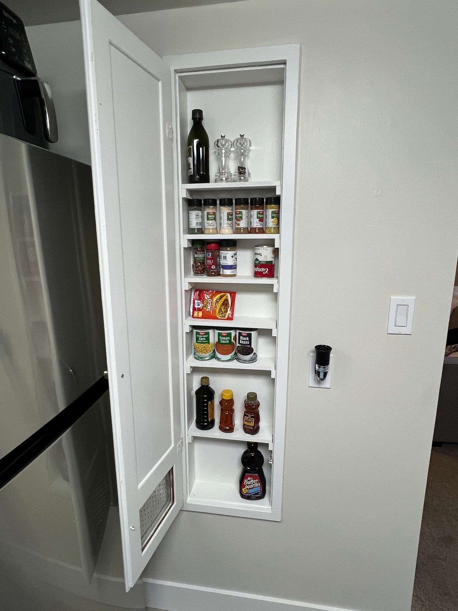 Built in spice rack - 353 Lawton St