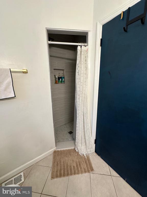 Building Photo - 221 W Chester Pike