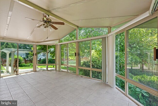 Building Photo - 4970 Manor House Ct
