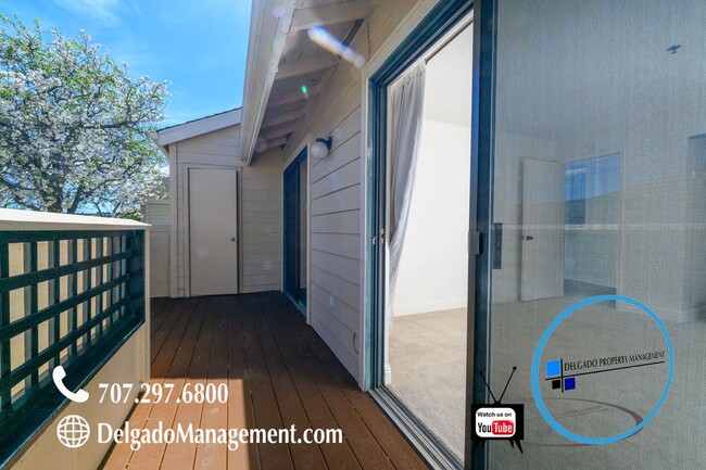 Building Photo - Glen Cove! Large one bedroom