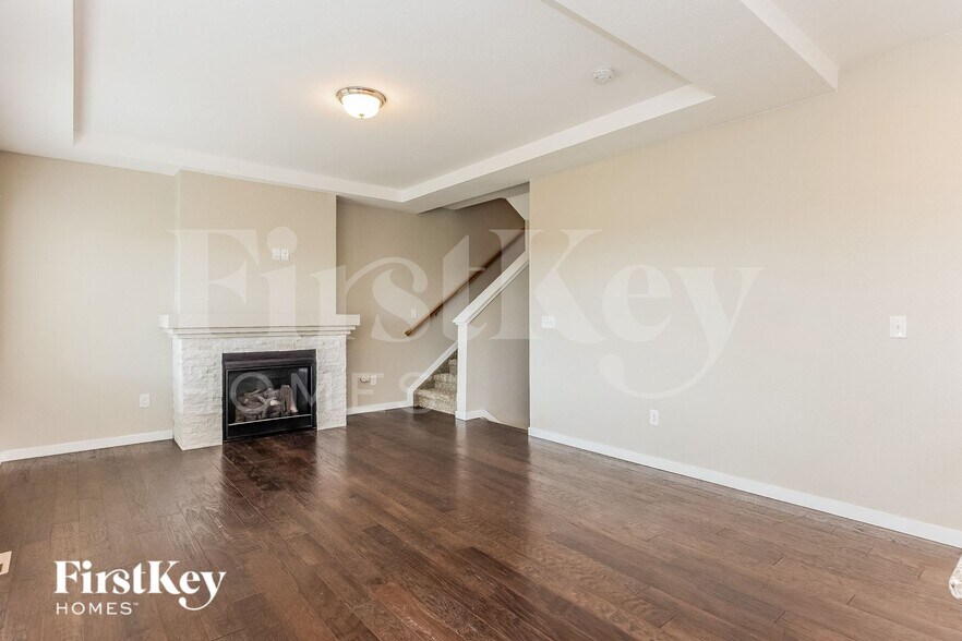 Building Photo - 6721 Shadow Star Dr