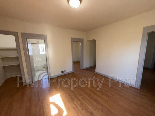 Building Photo - 3057 N Holton St