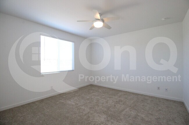 Building Photo - 3303 S Piedra Cir