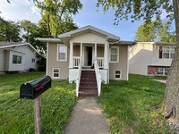 Building Photo - Cute 2BD/1BA