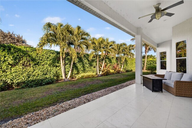 Building Photo - 24920 Divot Dr