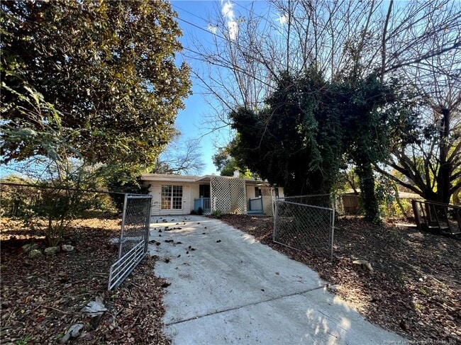 Primary Photo - 1602 Crescent Dr