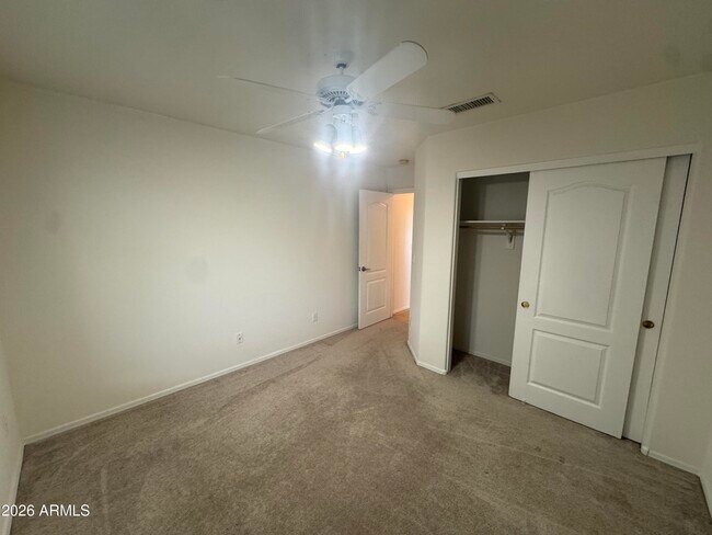Building Photo - 7187 S Parkside Dr