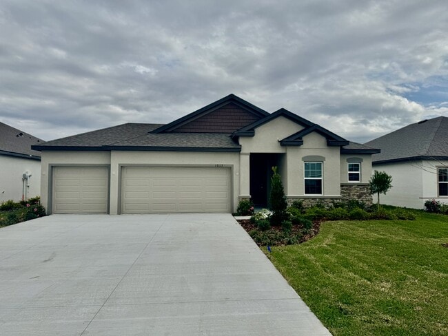 Primary Photo - Spacious 4-Bedroom Home in Bradenton, FL