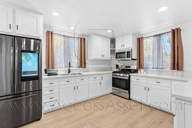 Building Photo - 434 Highland Ave