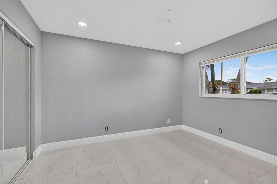 Building Photo - 2601 Crosley Dr W