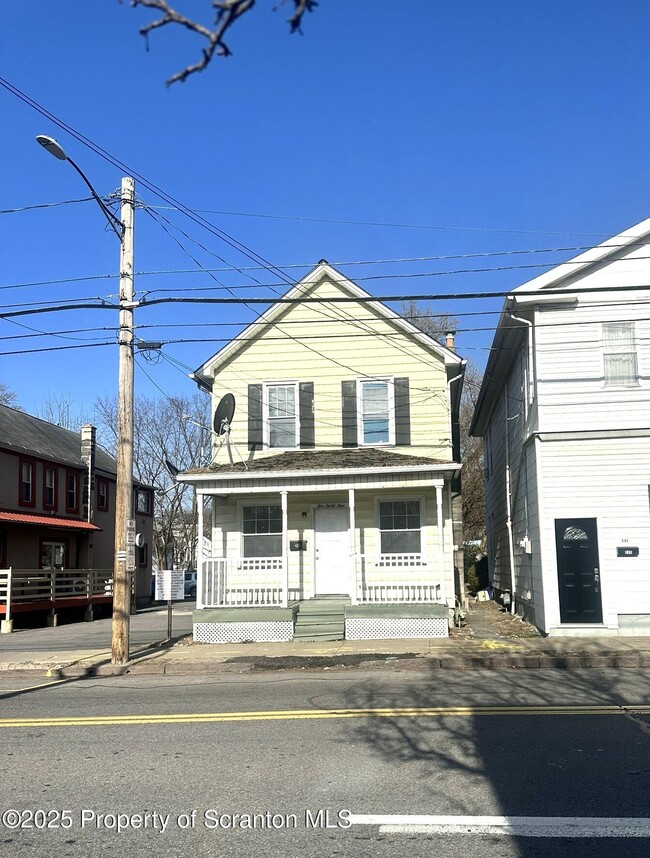 Building Photo - 539 Hazle St