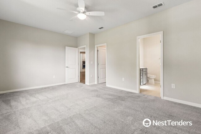 Building Photo - Stunning Northside Home!