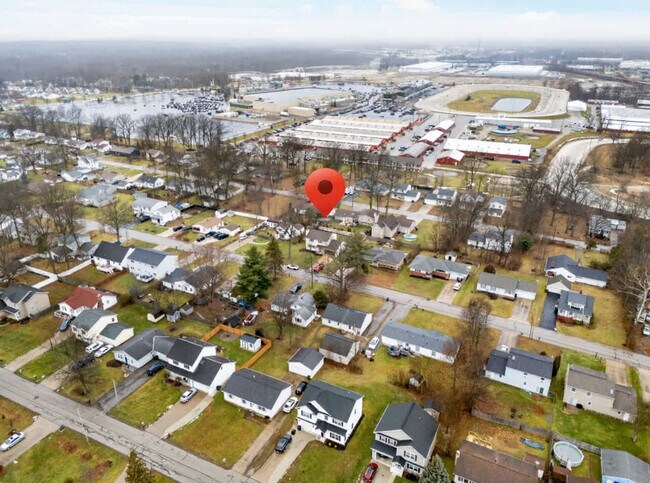 Building Photo - 185 Heights Ave