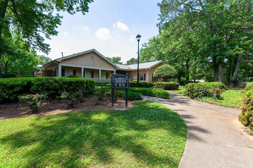 Vesta Bouldercrest Atlanta, GA Apartment Finder