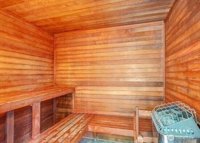 Building Photo - 16817 Larch Way