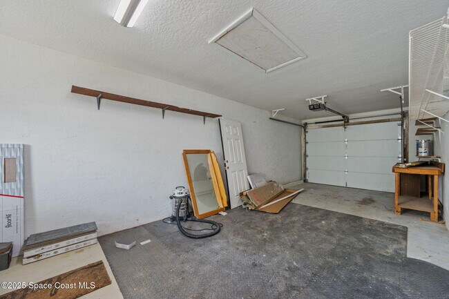 Building Photo - 525 Wilson Ave