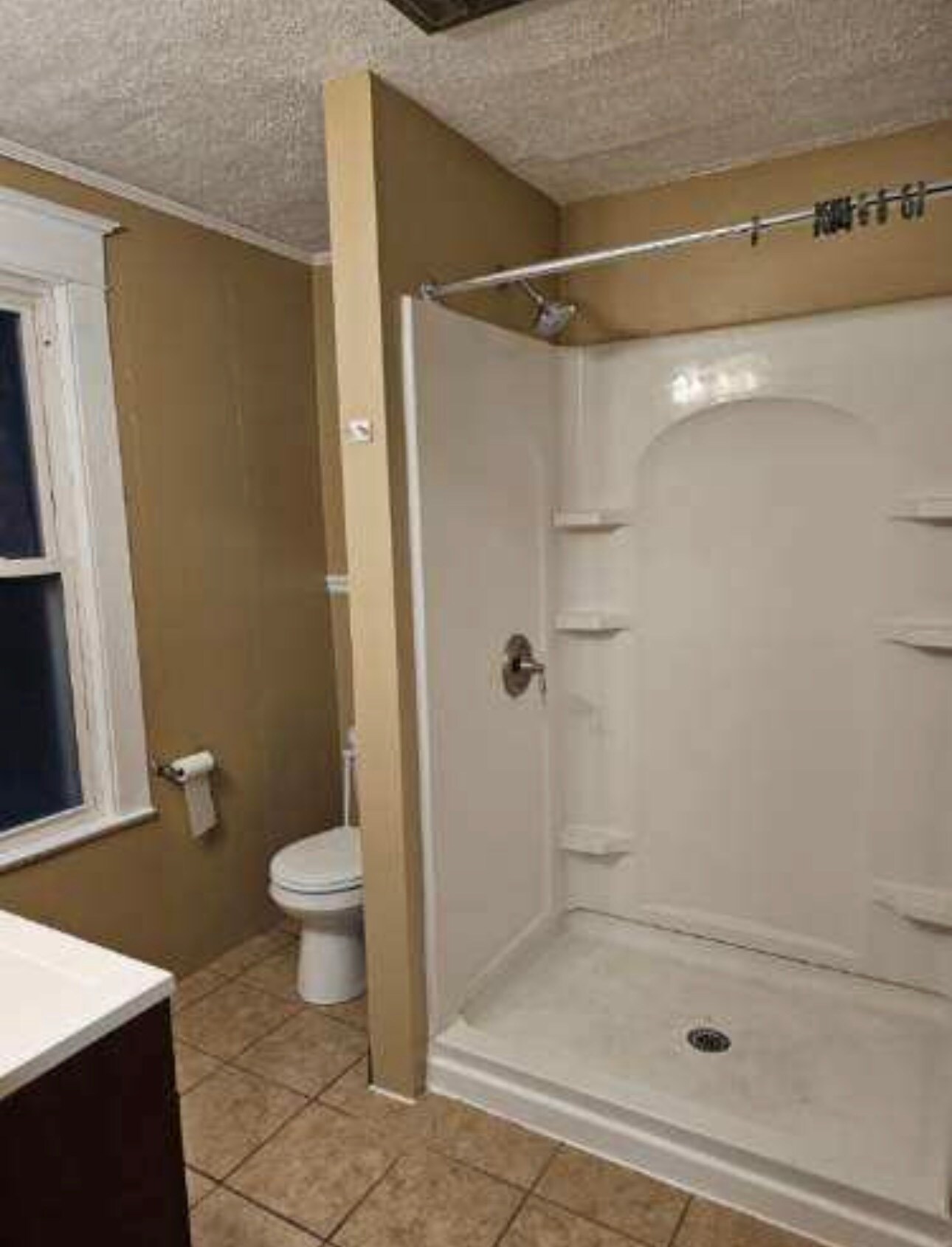 Building Photo - 29 Forest Pl