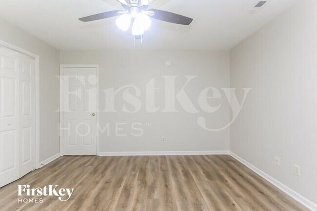 Building Photo - 5610 Simmul Ln