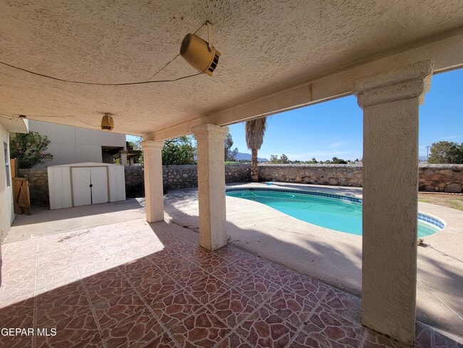 Building Photo - 6920 Imperial Ridge Dr