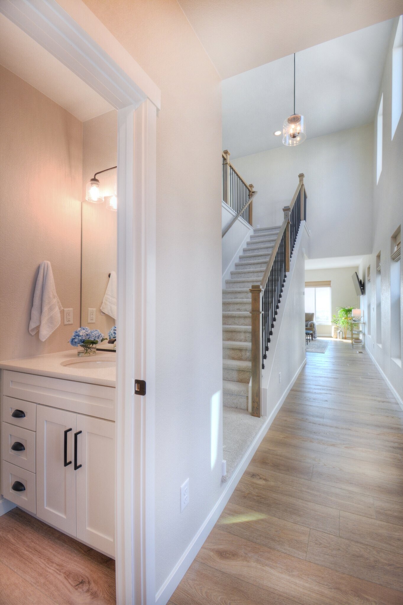 Building Photo - 7011 Knapp Dr
