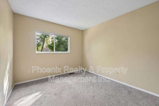Building Photo - 214 S Tyler Ave