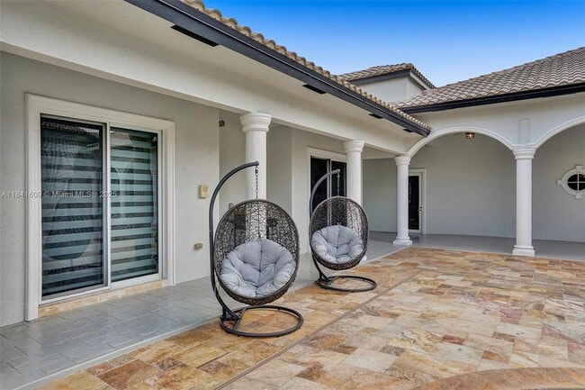 Building Photo - 13751 Pine Meadow Ct