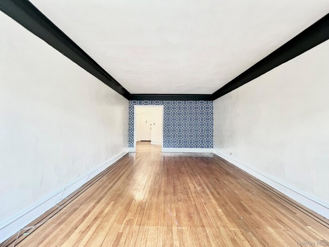 Building Photo - 73-20 Austin St