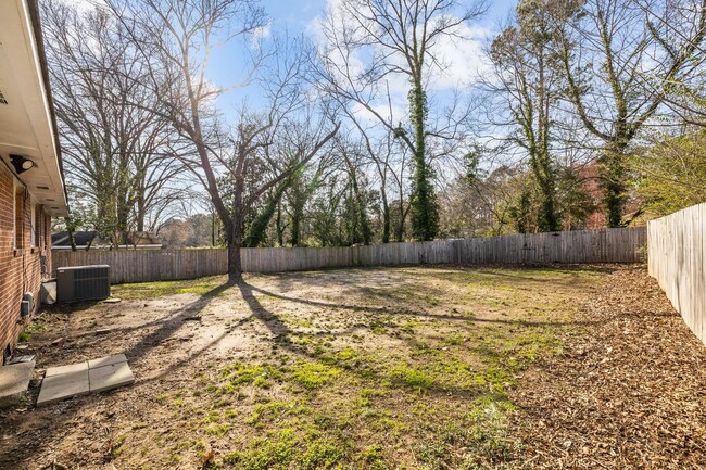 Building Photo - Beautiful 3BR Home in SE Raleigh - Fully R...