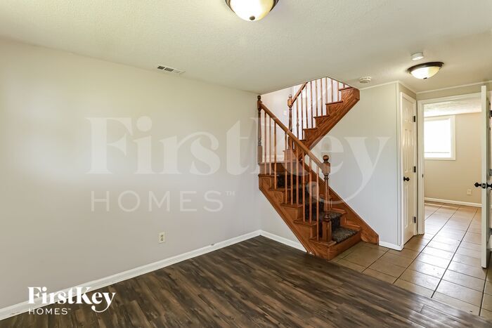 Building Photo - 19112 E Ponca Dr