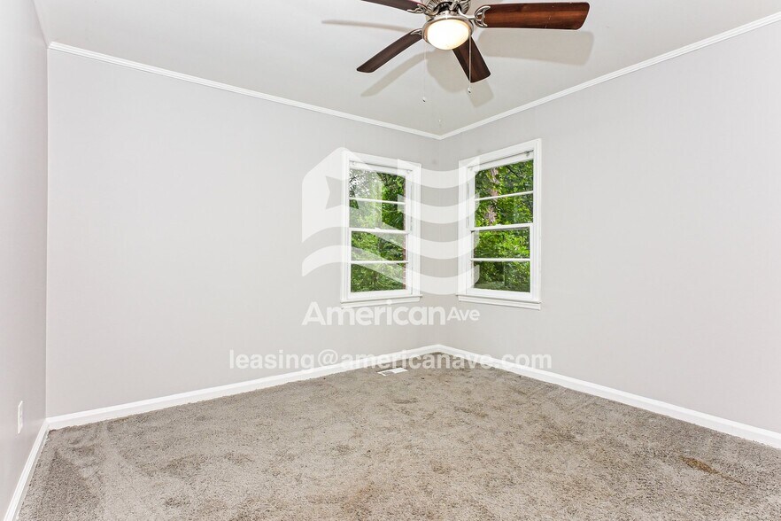 Building Photo - 1570 Engle Dr