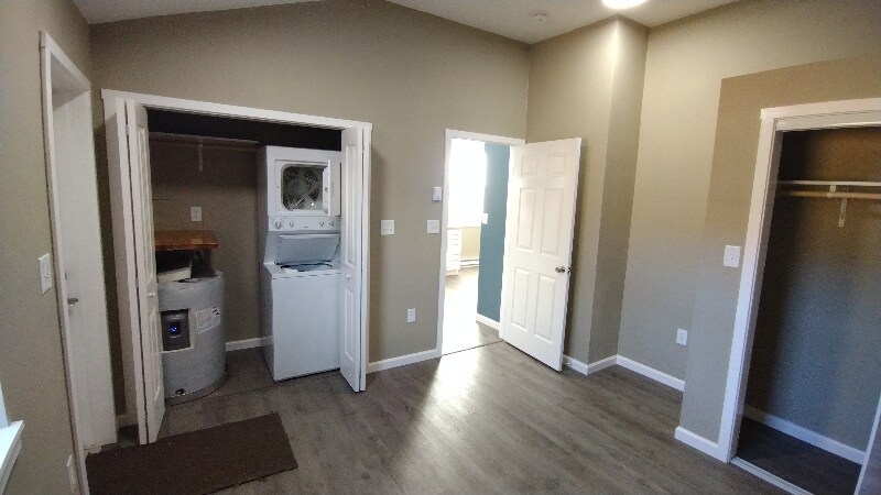Building Photo - 653 Finley Gulch Rd