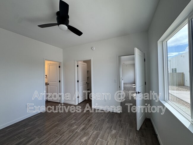 Building Photo - 2130 N Ralph Ave