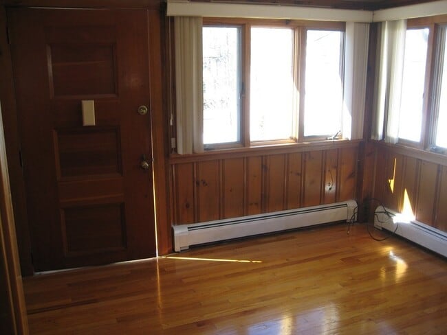 Building Photo - 7 Boline Pl
