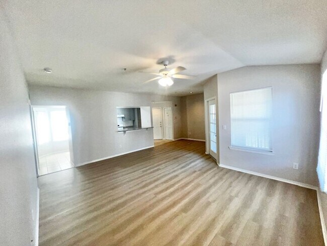 Building Photo - NEW-Remodeled bathroom & kitchen! NEW VINYL PLANK flooring & fresh paint! 2 bedroom 1 bath condo ...