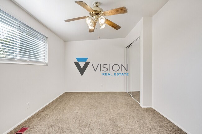 Building Photo - 558 E 3665 S