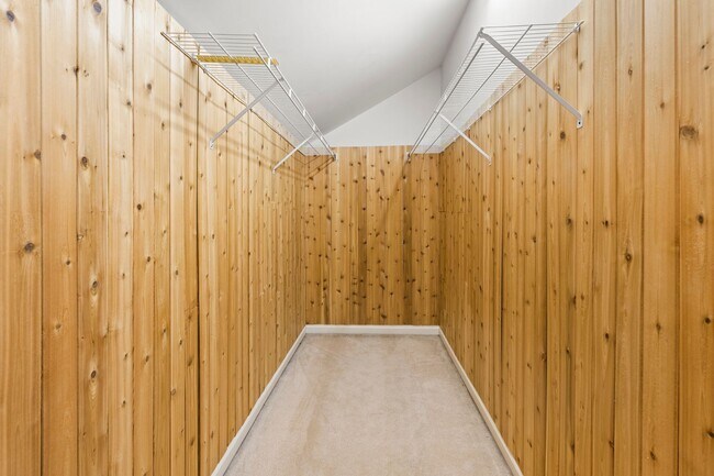 Building Photo - Beautifully Renovated Townhome in The Ridings at Brookside – Macungie